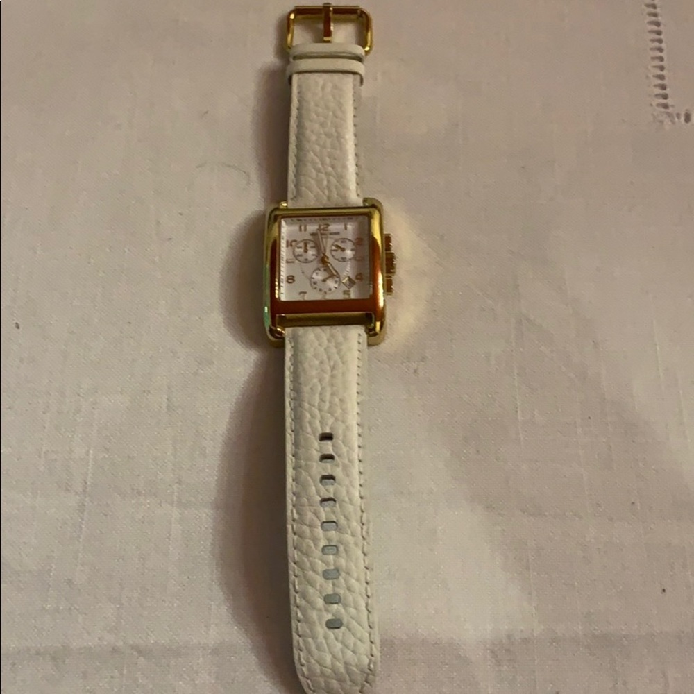 Watch - Picture 2 of 7